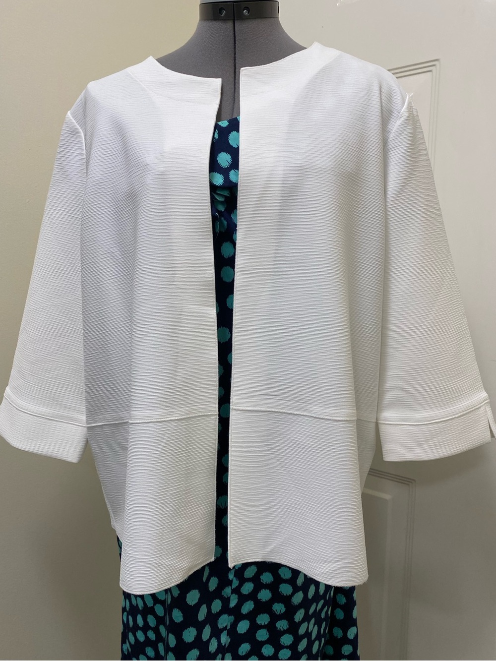 Olsen Europe Collarless Open Front 3/4 sleeve White Women’s Blazer size XL